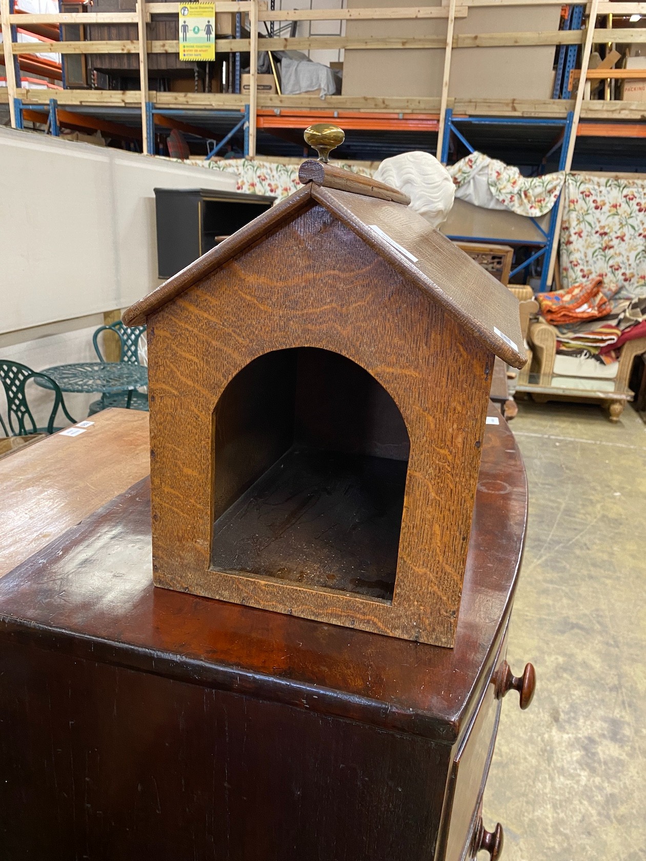 A small Arts & Crafts oak dog kennel, width 45cm, depth 31cm, height 40cm